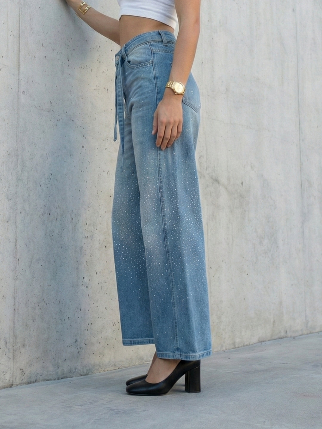 Premium light-wash wide-leg denim jeans for women
